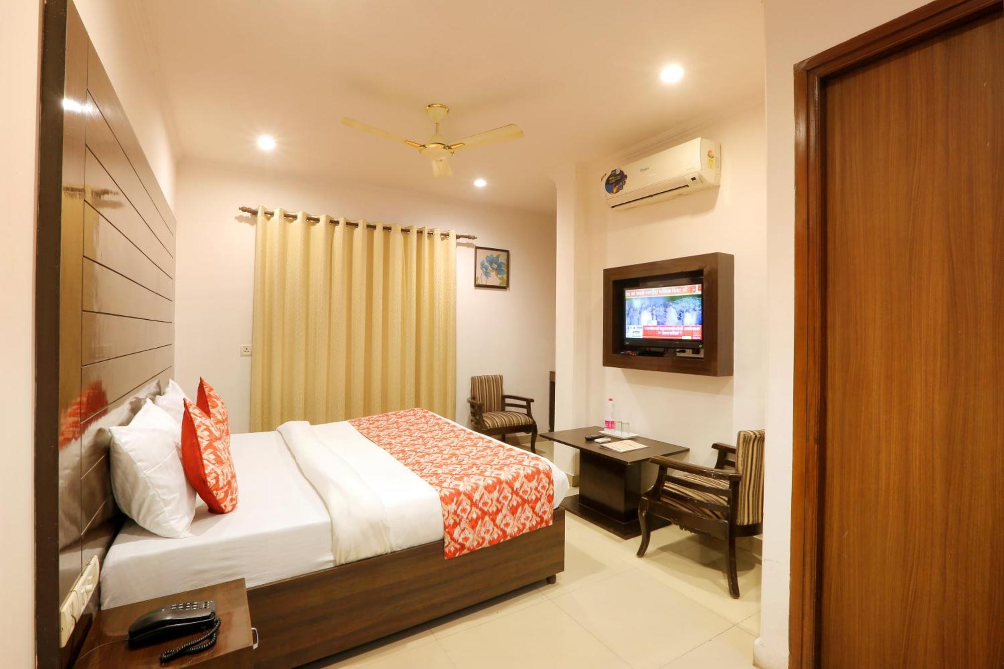 Airport Hotel Chanakya Delhi New Delhi Ngoại thất bức ảnh
